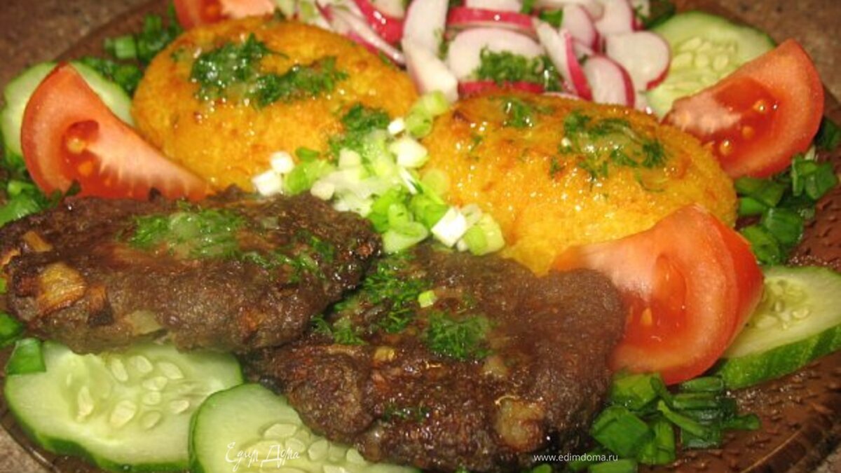 Бифштексы с котлетками из пшённой каши