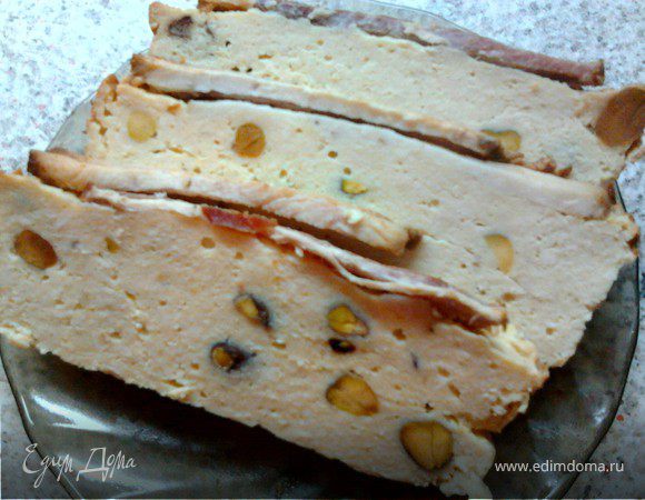 Куриное суфле с фисташками