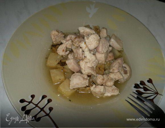 Два вида грудок птицы и корень сельдерея тушеный с тимьяном