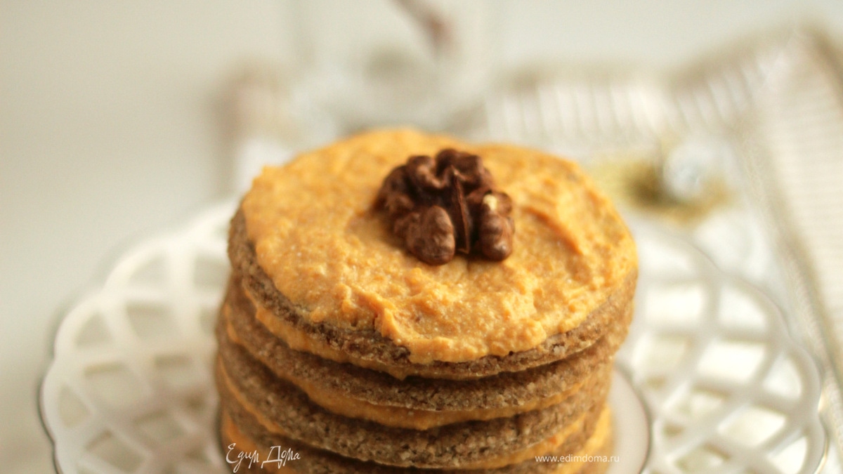 Песочное пирожное с тыквенным кремом