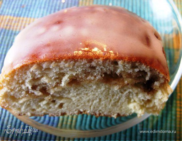 Булочки с марципано-ореховой начинкой