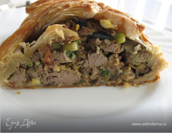 Плетенка из слоеного теста, с баклажанами и куриной печенью Плетенка из слоеного теста, с баклажанами и куриной печенью