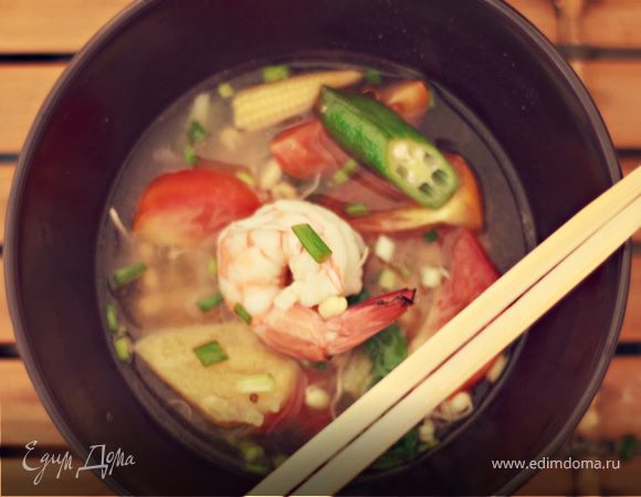 Вьетнамский супчик с креветками и ананасом Вьетнамский супчик с креветками и ананасом