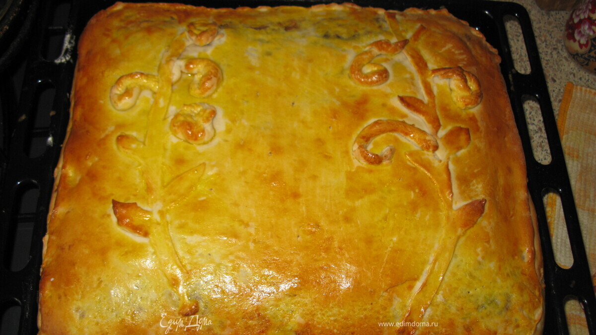 Капустно-рыбный дрожжевой пирог