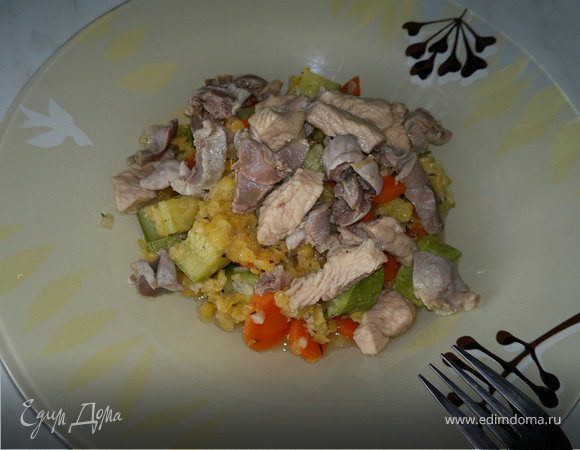 Чечевица с овощами и чесноком, желудки и грудка индейки