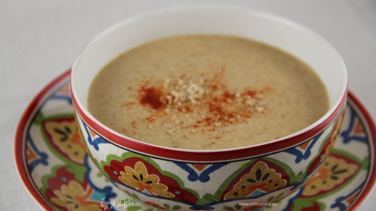 Пряный марокканский суп с цветной капустой и миндалем