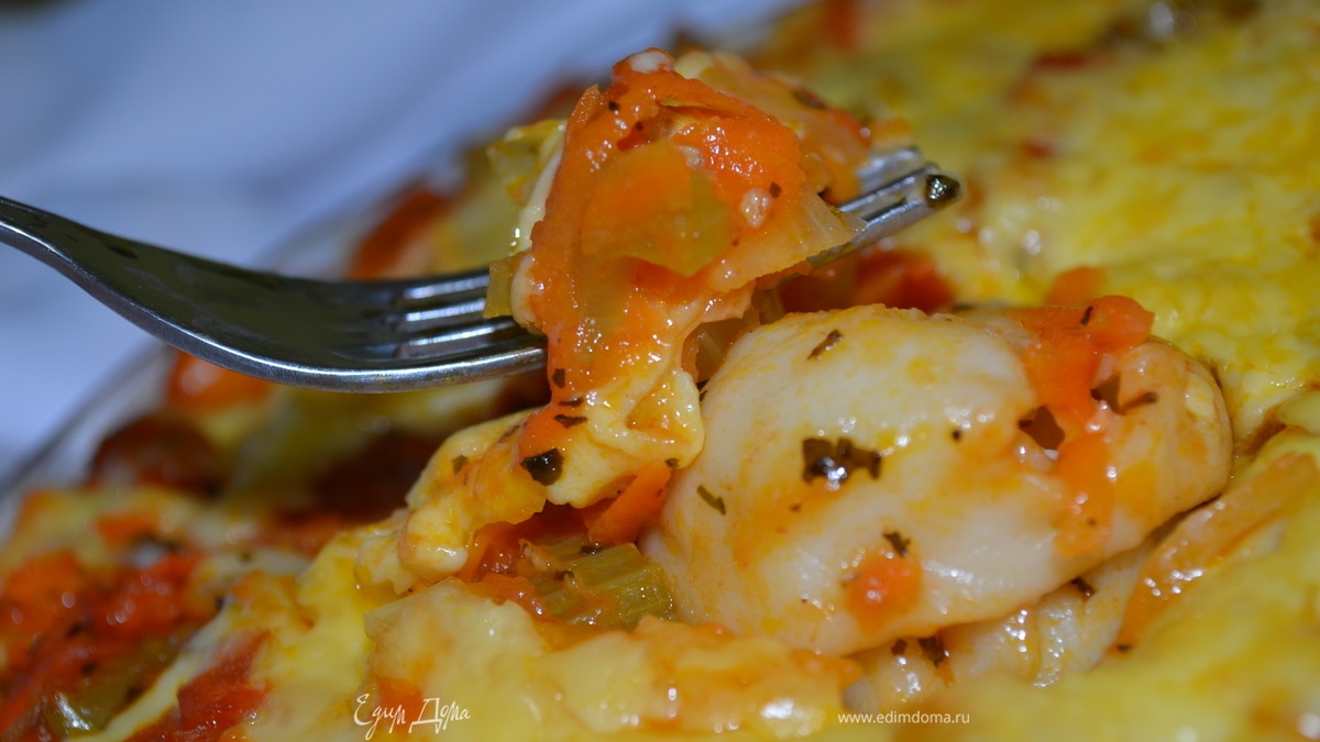 Пельмени под овощами