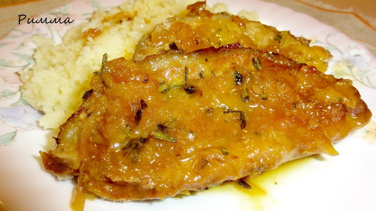 Свинина, запеченная с вяленым  кумкватом и курагой