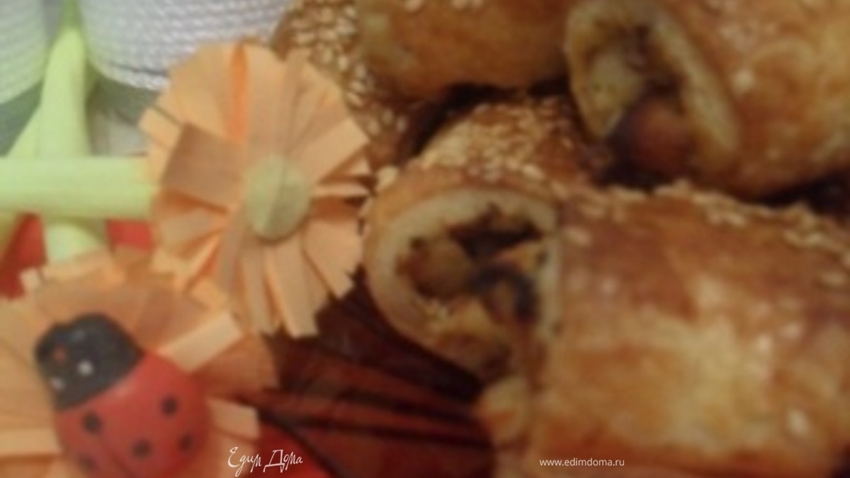 Слоеные рулетики с курицей