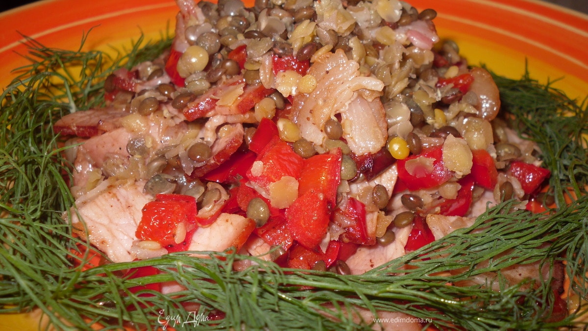 Салат из чечевицы с беконом