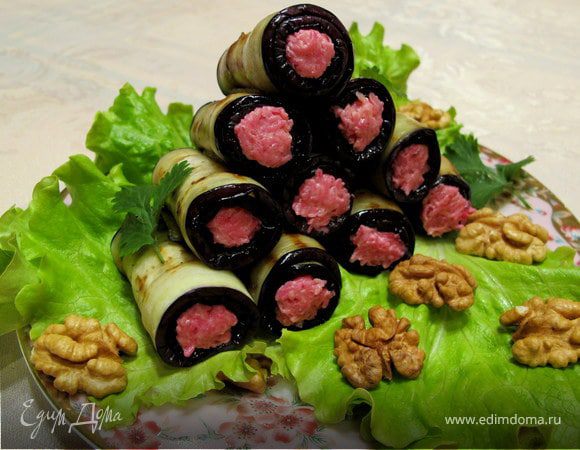 Цветные рулетики из баклажанов 