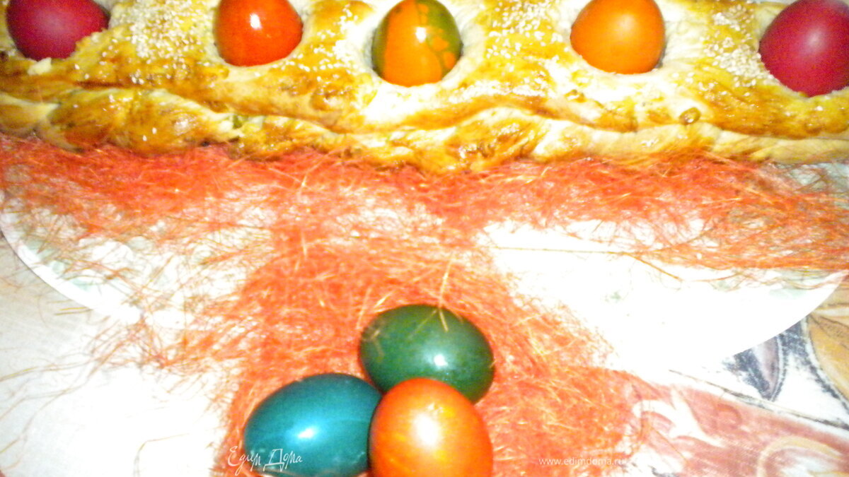 Греческий пасхальный хлеб