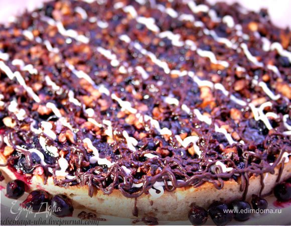 Пирог с шоколадом и черной смородиной Пирог с шоколадом и черной смородиной