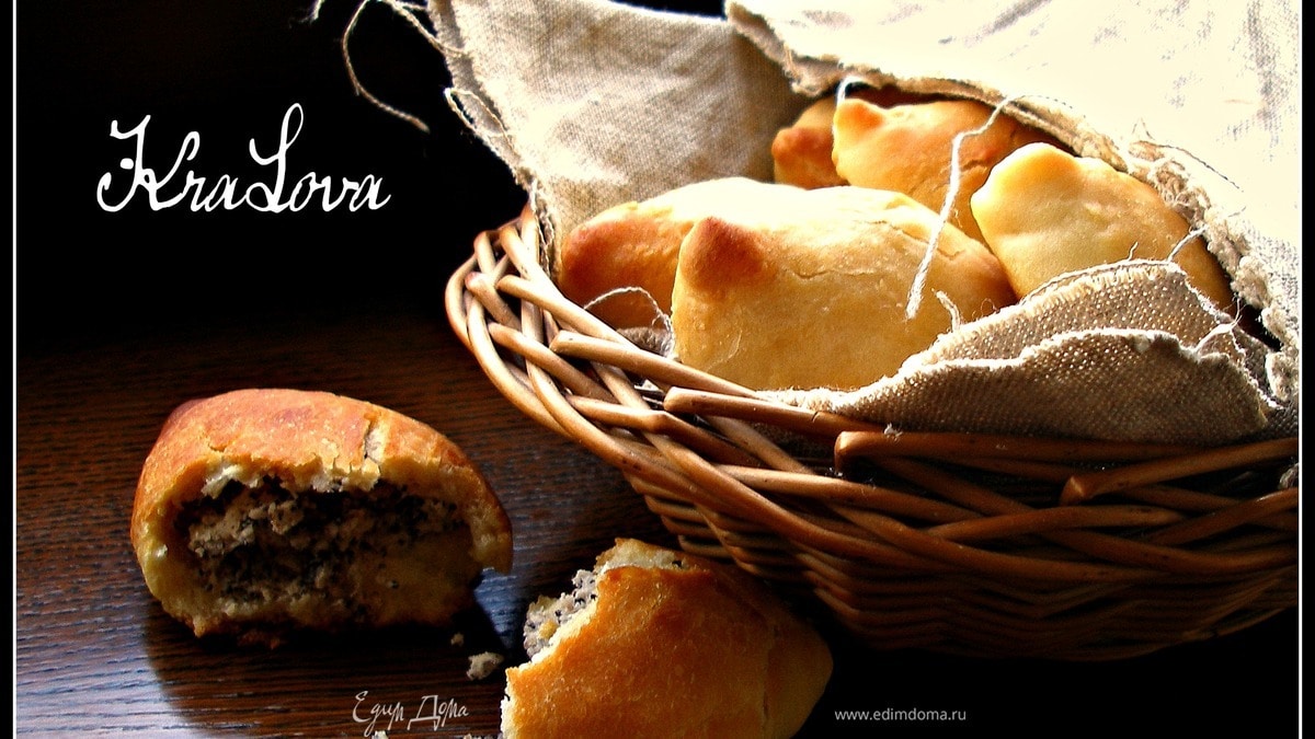 Пирожки с фасолью и маком