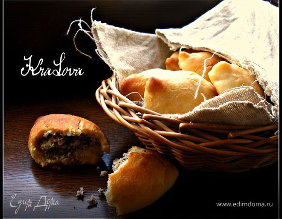 Пирожки с фасолью и маком