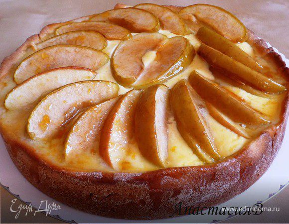 Глазированный яблочно-творожный пирог на дрожжевом тесте Глазированный яблочно-творожный пирог на дрожжевом тесте