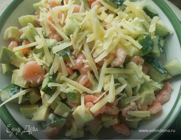 Салат из авокадо и креветок с имбирной заправочкой