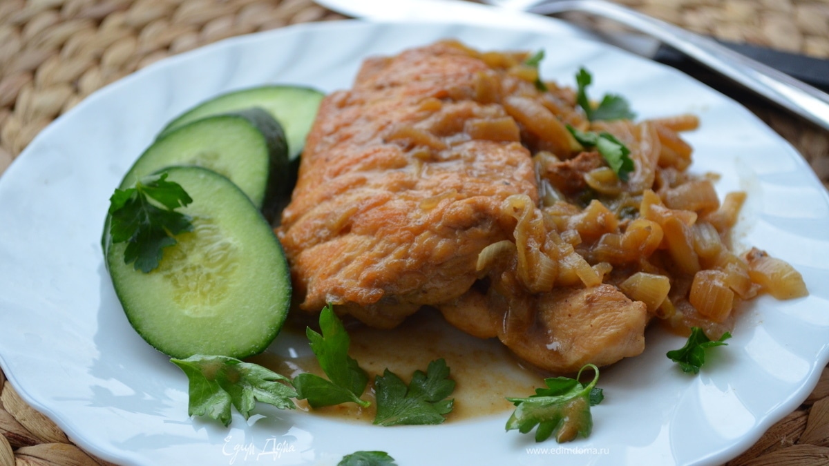 Куриная грудка в густом луковом соусе (для Марии LapSha)