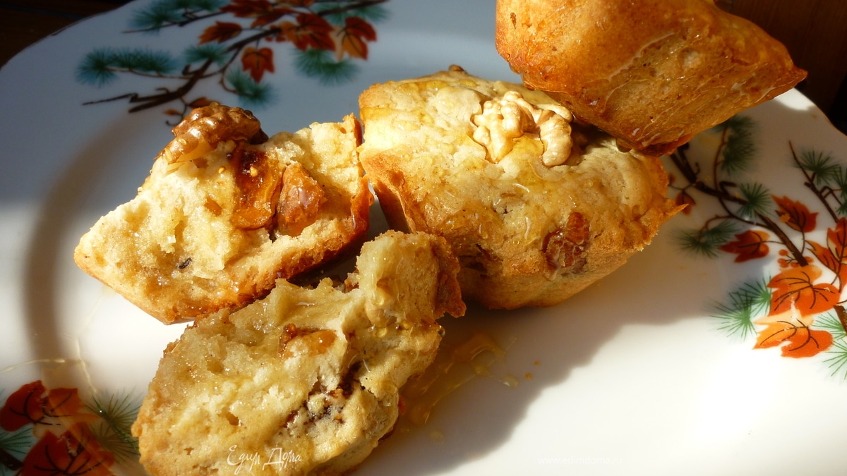 Медовые кексы с грецкими орехами, инжиром и бананами