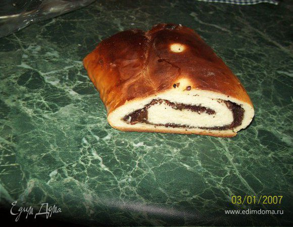 Пасхальный рулет с маком и изюмом Пасхальный рулет с маком и изюмом