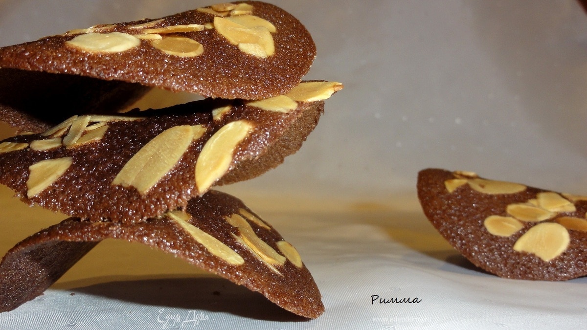 Шоколадные чипсы с миндалем
