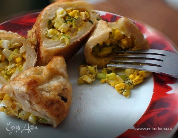 Жареные пирожки с яйцом и луком по-татарски Жареные пирожки с яйцом и луком по-татарски