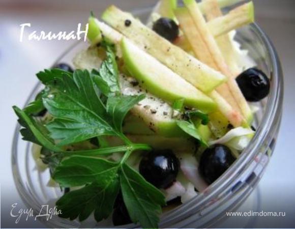 Салат с белокочанной капустой и черной смородиной Салат с белокочанной капустой и черной смородиной