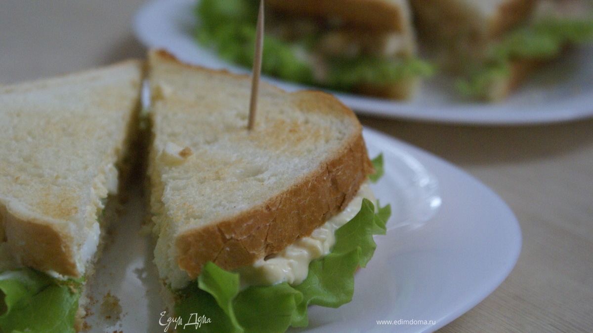 Сэндвич с яичным салатом/Sandwich with egg salad