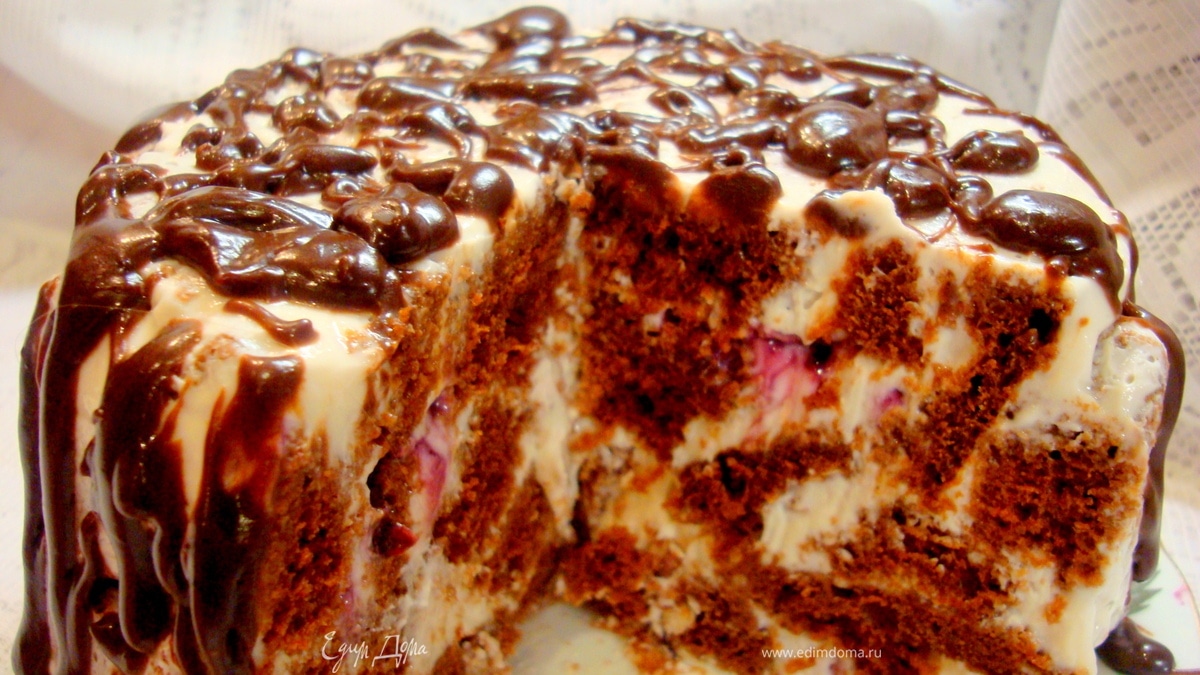 Шоколадный торт с творожно-йогуртовым кремом