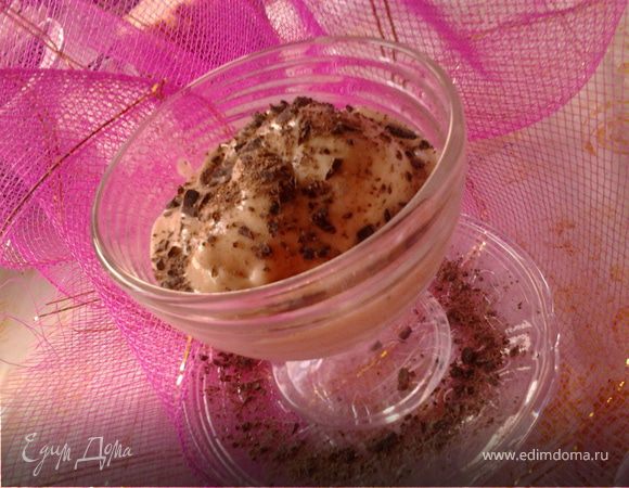 Банановое мороженое с тертым шоколадом