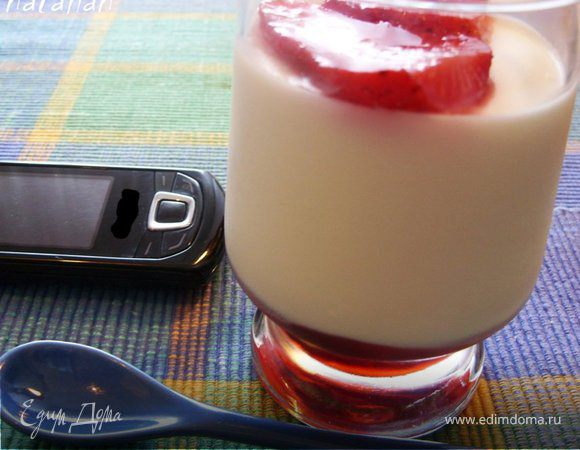 Творожный мусс с  Rote Grütze 