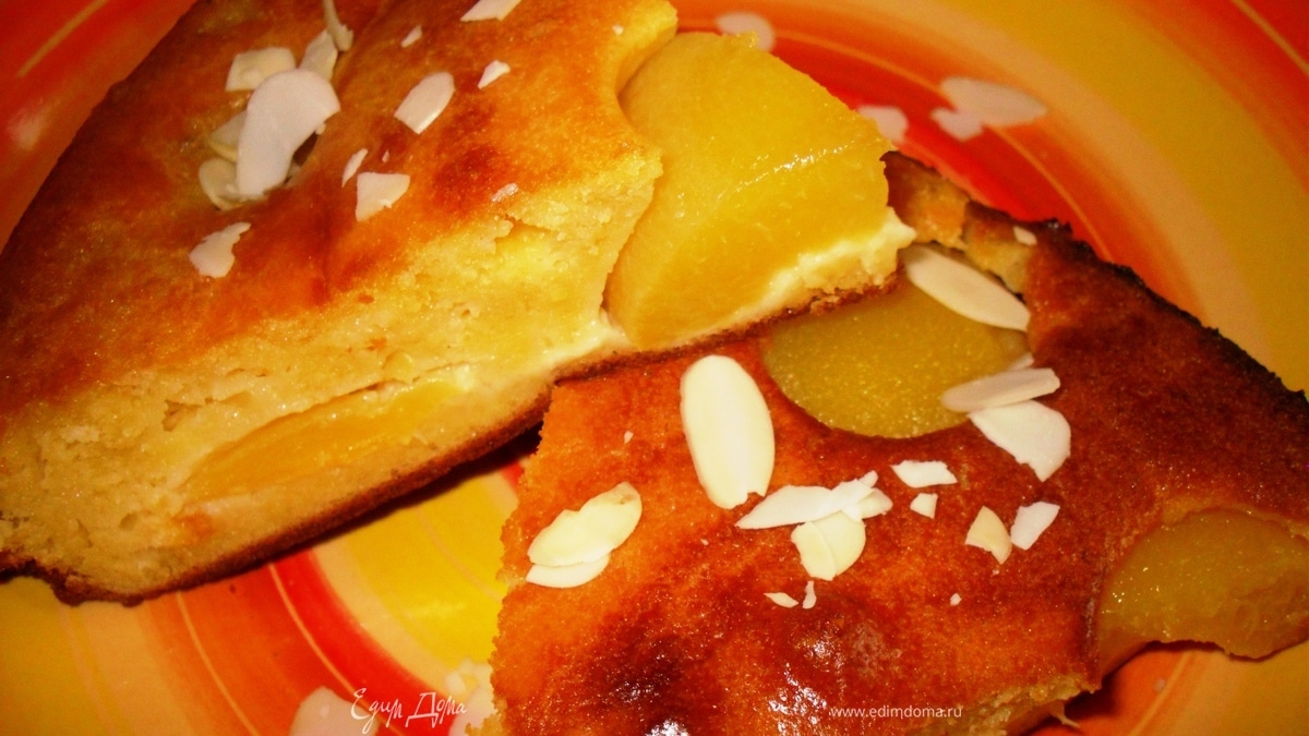 Пирог с персиками
