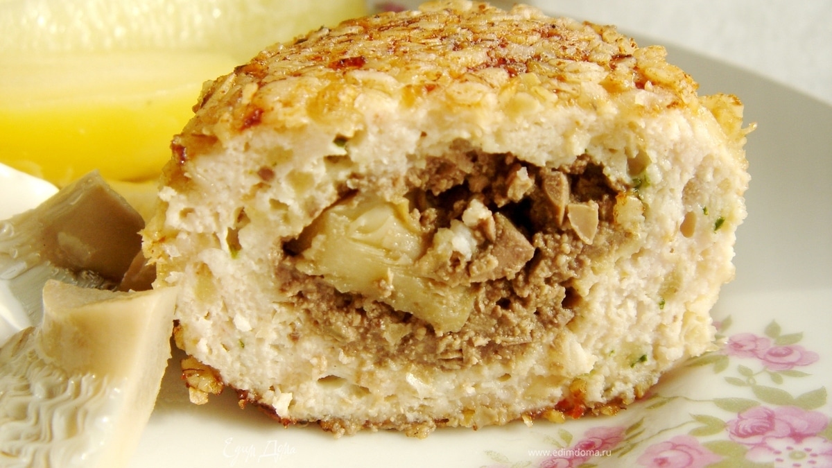 Куриные зразы с печенью и солёными груздями