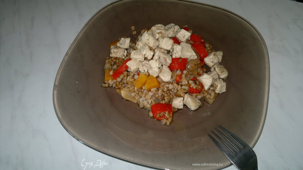 Гречневая каша с ассорти из овощей и грудка индейки