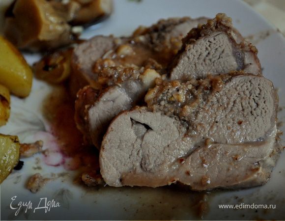 Cвинина в ореховом соусе Cвинина в ореховом соусе