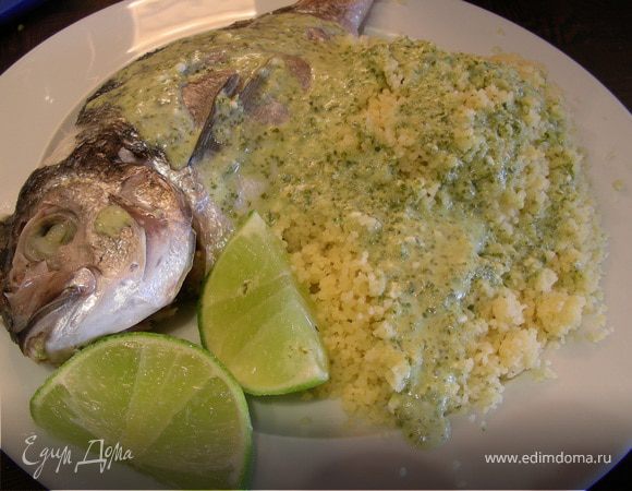 Рыба с соусом из кориандра, лайма и кокосового молока Рыба с соусом из кориандра, лайма и кокосового молока