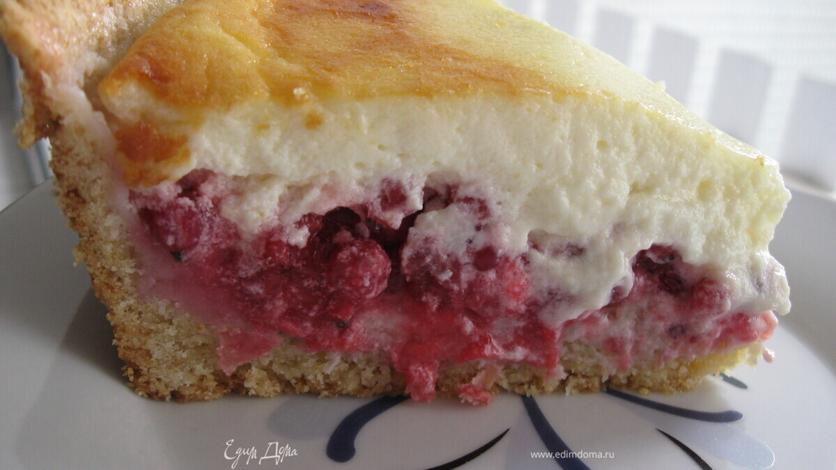 Новошотландский пирог из голубики со сливочным кремом