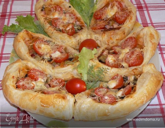 Мини-пиццы с баклажанами и копченой курочкой Мини-пиццы с баклажанами и копченой курочкой