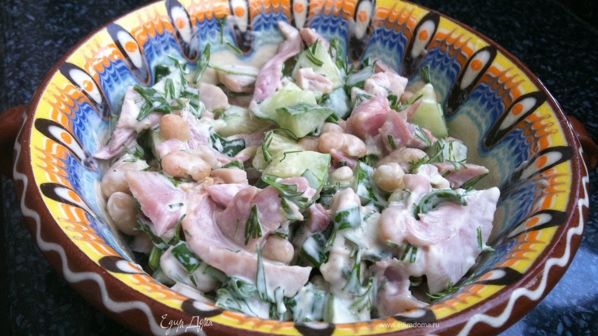 Салат с копченой курочкой