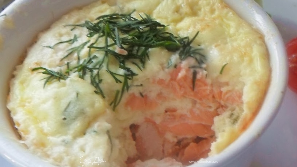 Нежнейшее суфле из форели с творожно-яичной заливкой