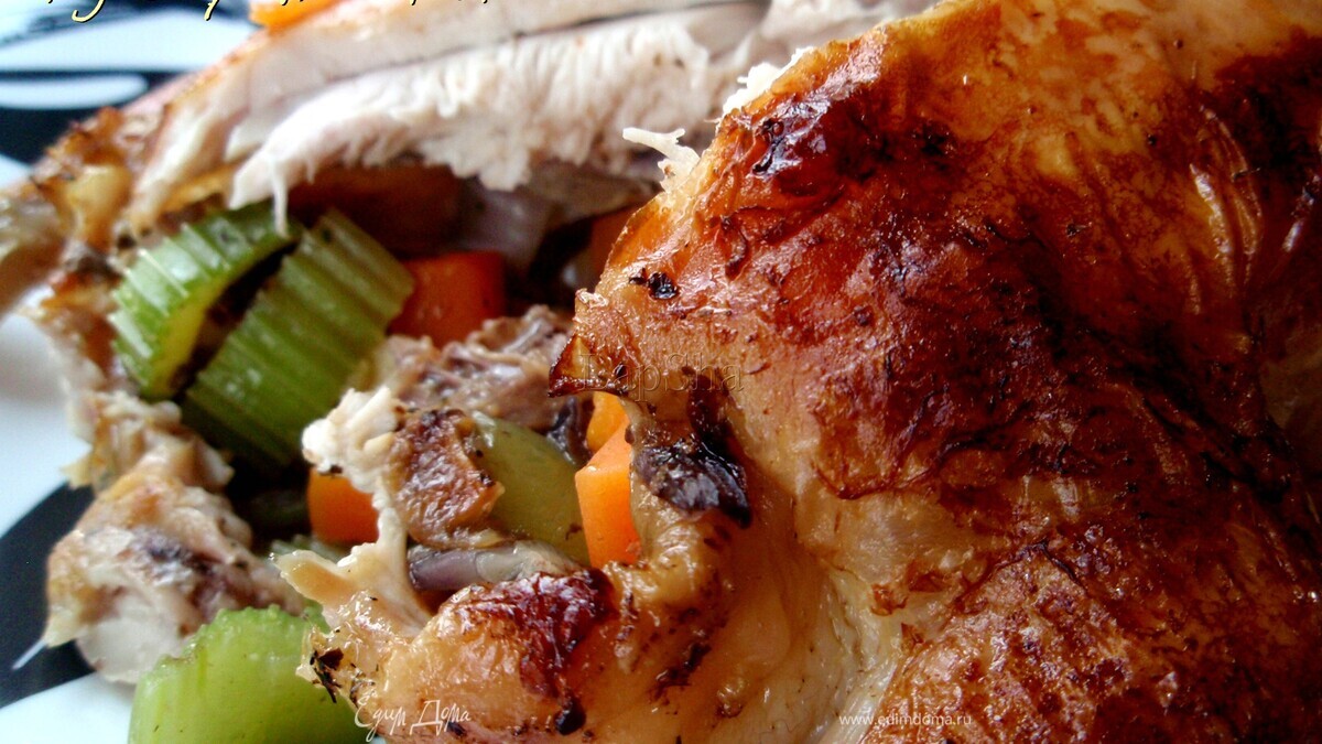 Цыплята, запеченные с овощами и травами