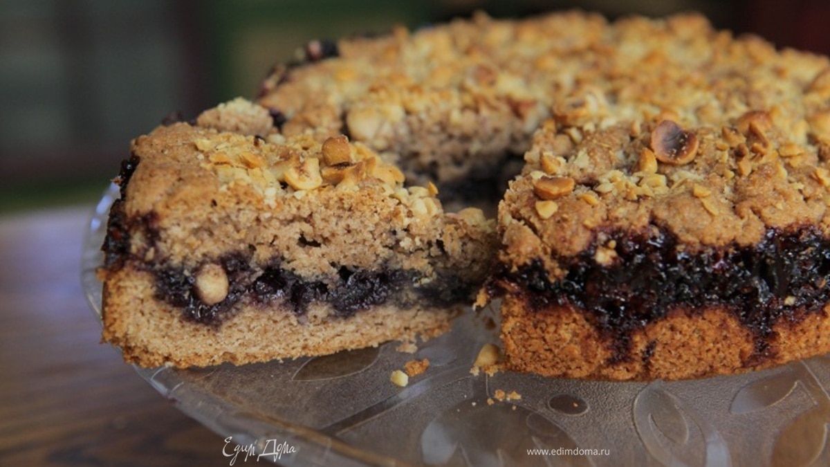 Черничный пирог с фундуком 