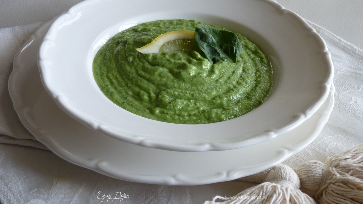 Суп из авокадо и йогурта