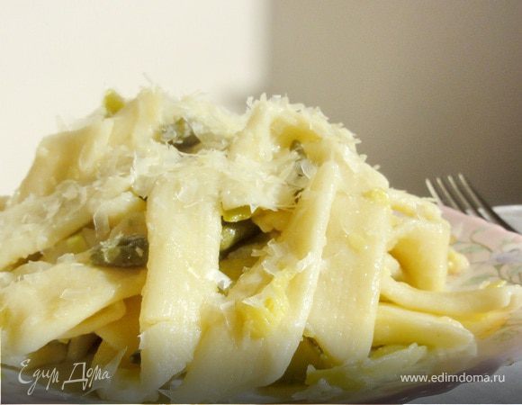 Пенне с овощами и сыром от Джейми Оливера Пенне с овощами и сыром от Джейми Оливера