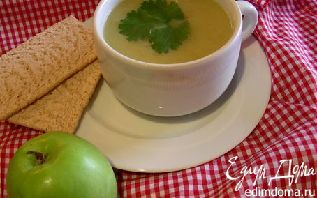 Рецепт Крем-суп с цикорием, зеленым яблоком и карри