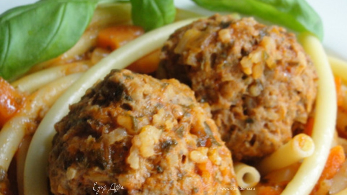 Паста в соусе" А-ля Балканы" и тефтели "Ёжики"