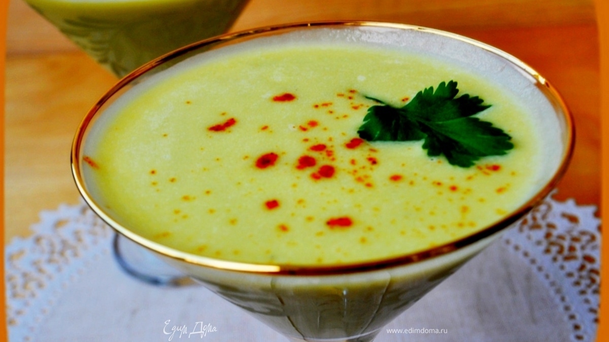 Суп из авокадо с грушами