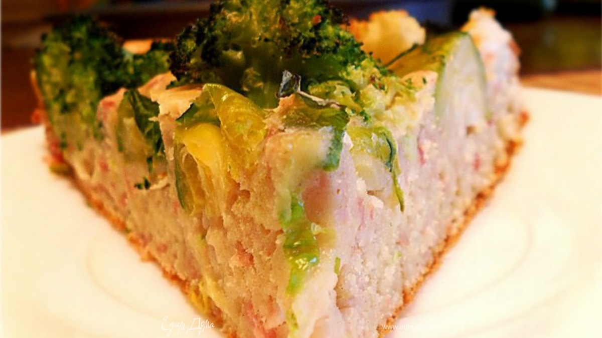 Овощная шарлотка с грудинкой