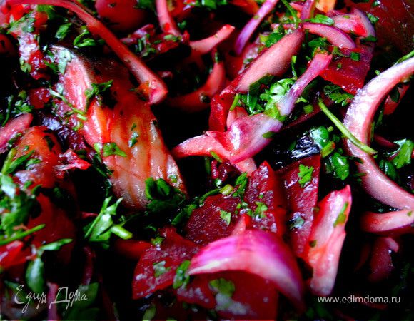 Салат из сельди и свеклы с апельсиновой заправкой Салат из сельди и свеклы с апельсиновой заправкой