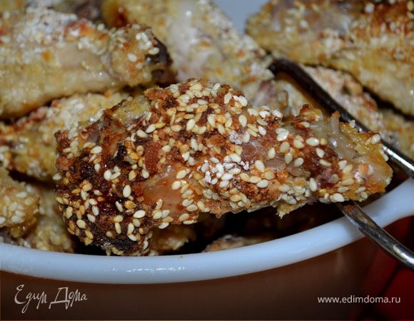Хрустящие куриные крылышки в кунжутном семени